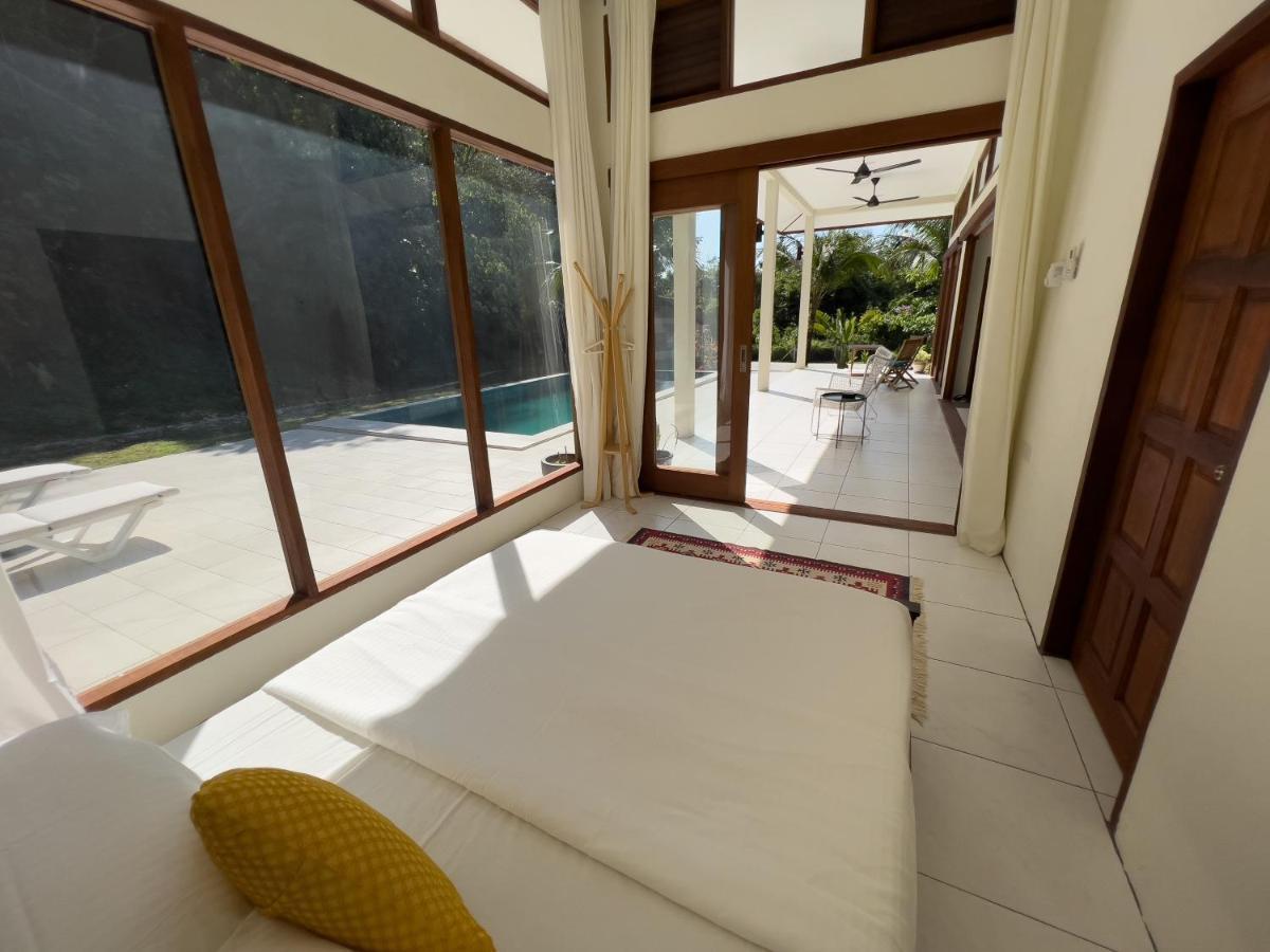 Villa Meranti - Spacious Private Pool Villa Pantai Cenang  Exterior foto